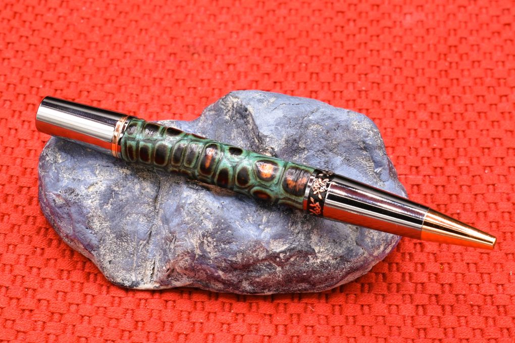 Handmade Compact twist pen. Gator embossed turquoise & copper leather.