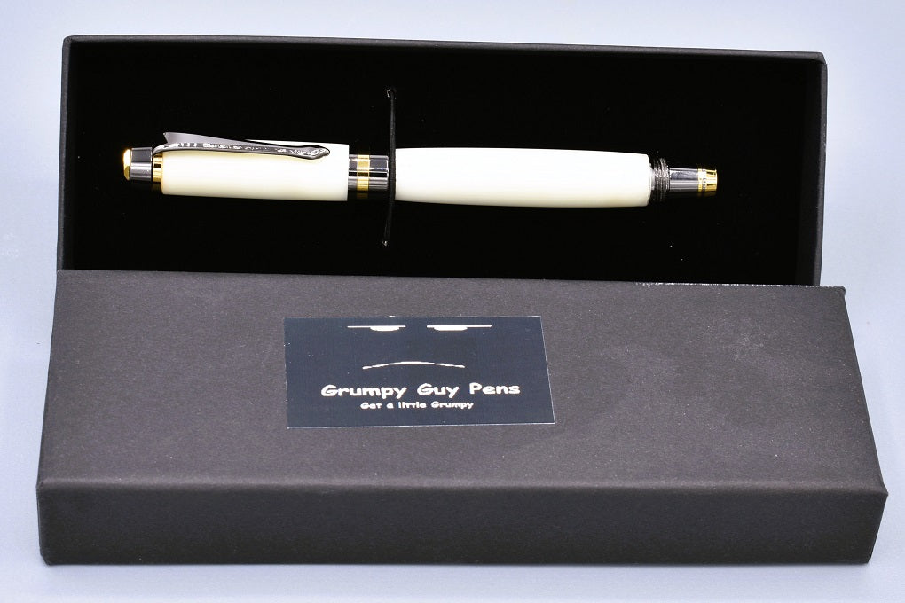 Pen Box 1 lidded box