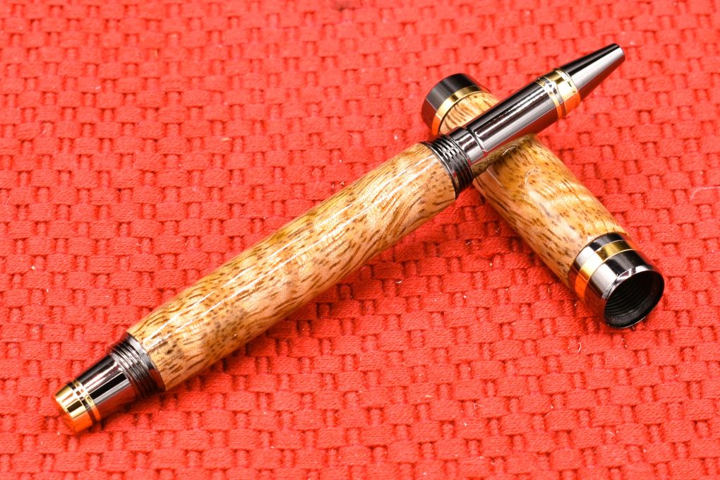 Handmade Classic Rollerball pen. Mango wood.
