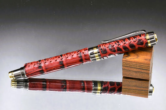 Handmade Classic fountain pen. Bordeaux crocodile embossed leather.