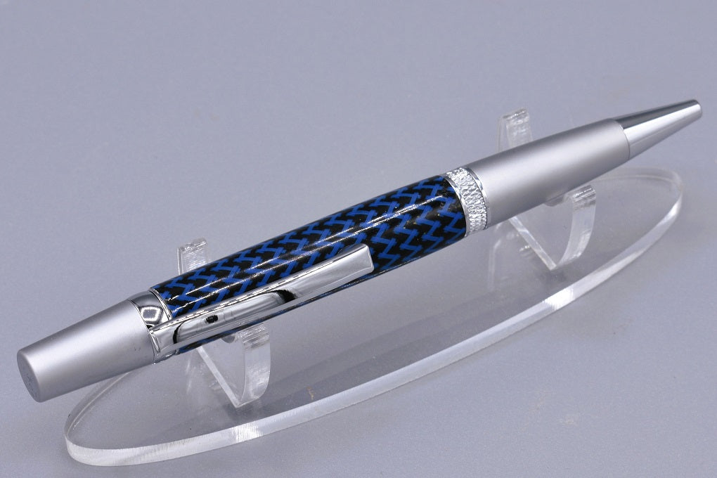 Handmade Knurl twist pen. Black & blue cable sleeve.