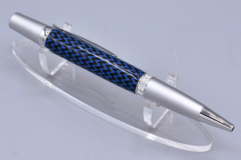 Handmade Knurl twist pen. Black & blue cable sleeve.
