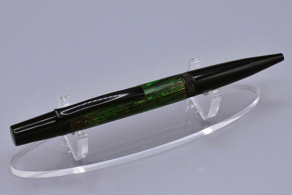 Handmade Knurl twist pen. Dyed Wenge.