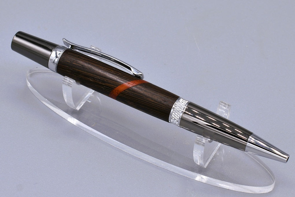 Handmade Knurl twist pen. Wenge and Padauk.