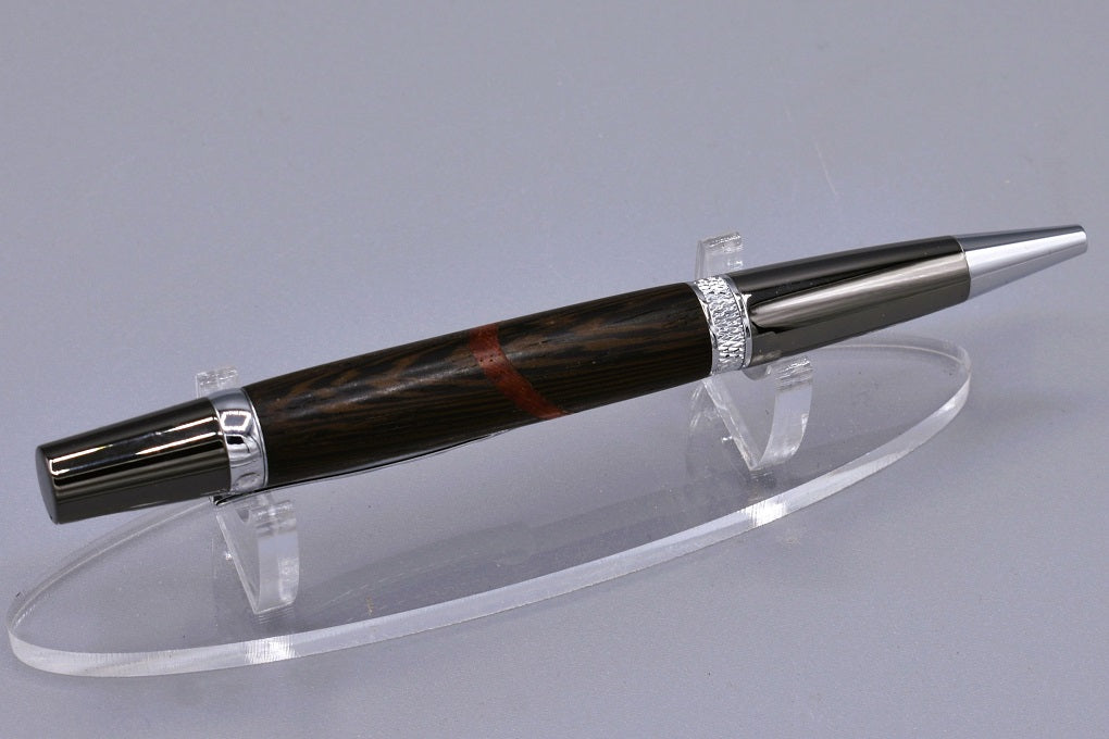 Handmade Knurl twist pen. Wenge and Padauk.