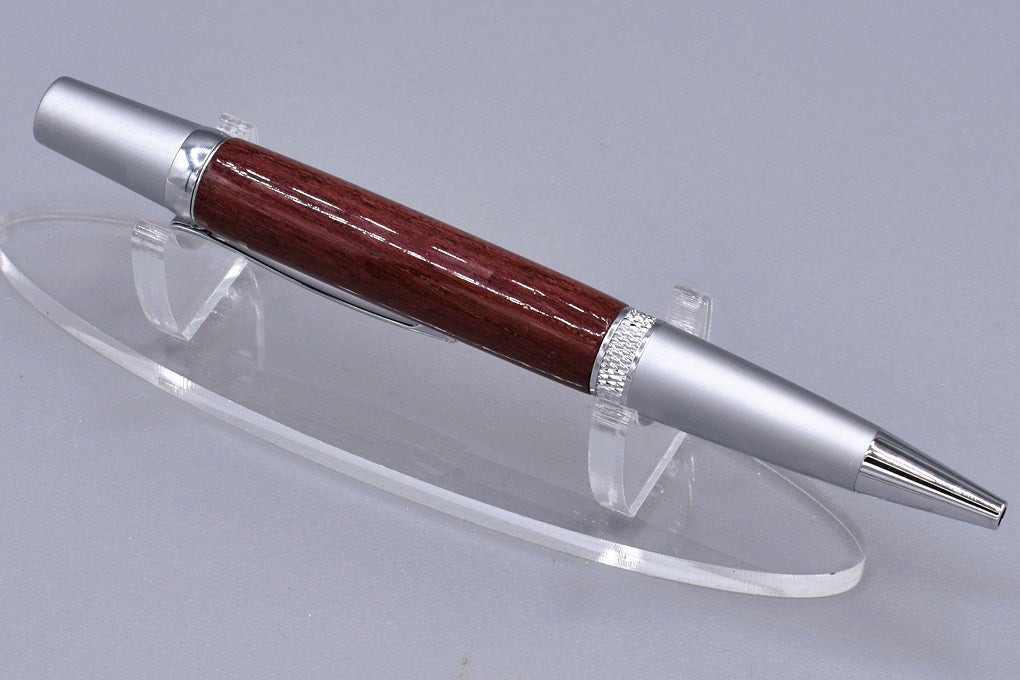 Handmade Knurl twist pen. Purpleheart wood.