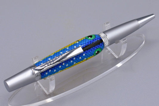 Handmade Knurl twist fishing lure pen. Resin.