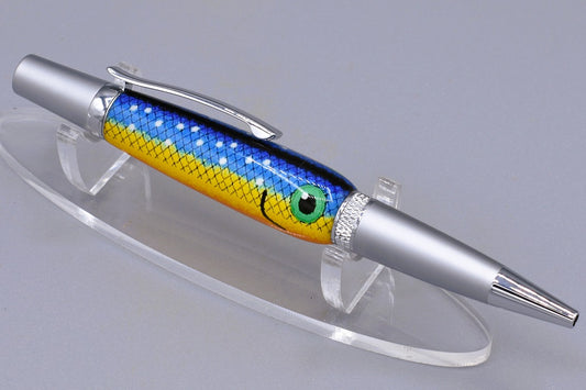 Handmade Knurl twist fishing lure pen. Resin.