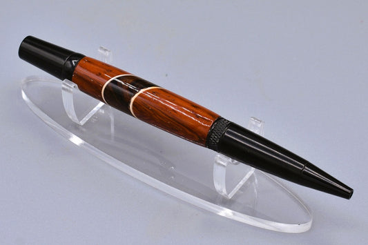 Handmade Knurl twist pen. Padauk, Ironwood.