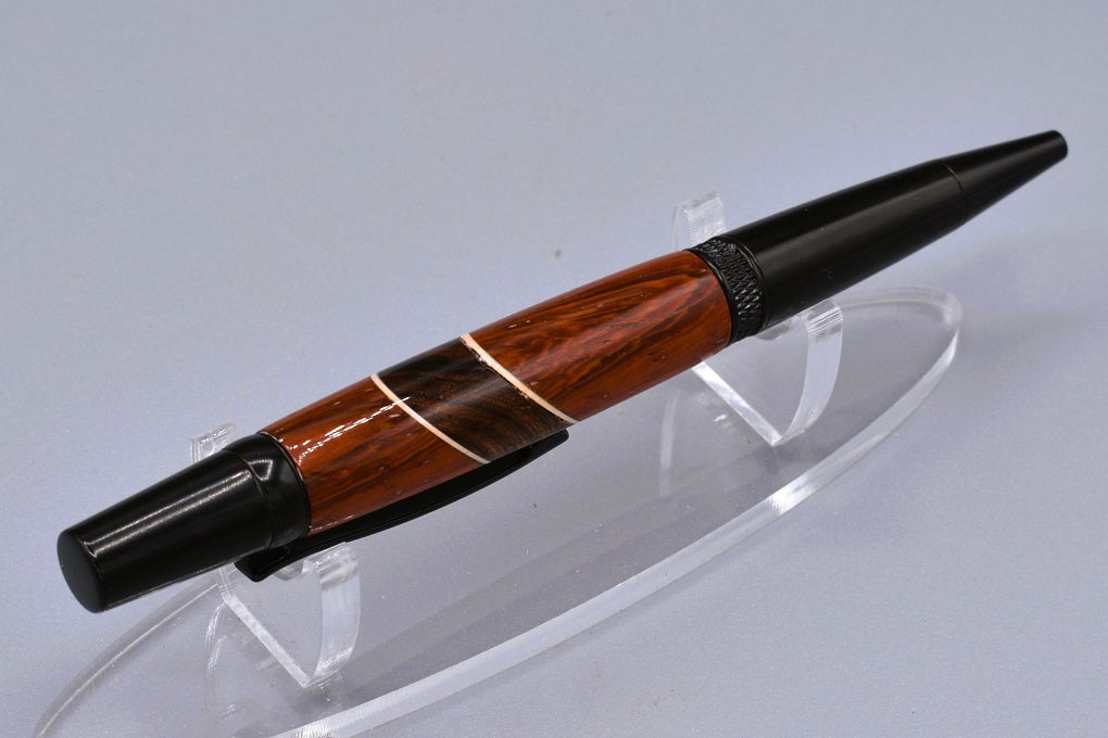 Handmade Knurl twist pen. Padauk, Ironwood.