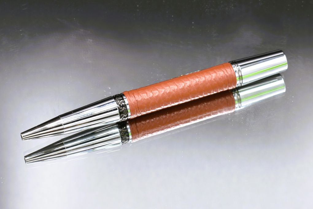 Handmade Compact twist pen. Saddle brown leather.