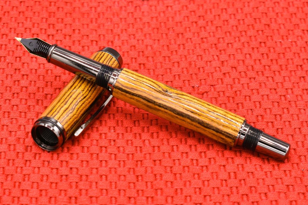 Handmade Thick fountain pen. Bocote wood.