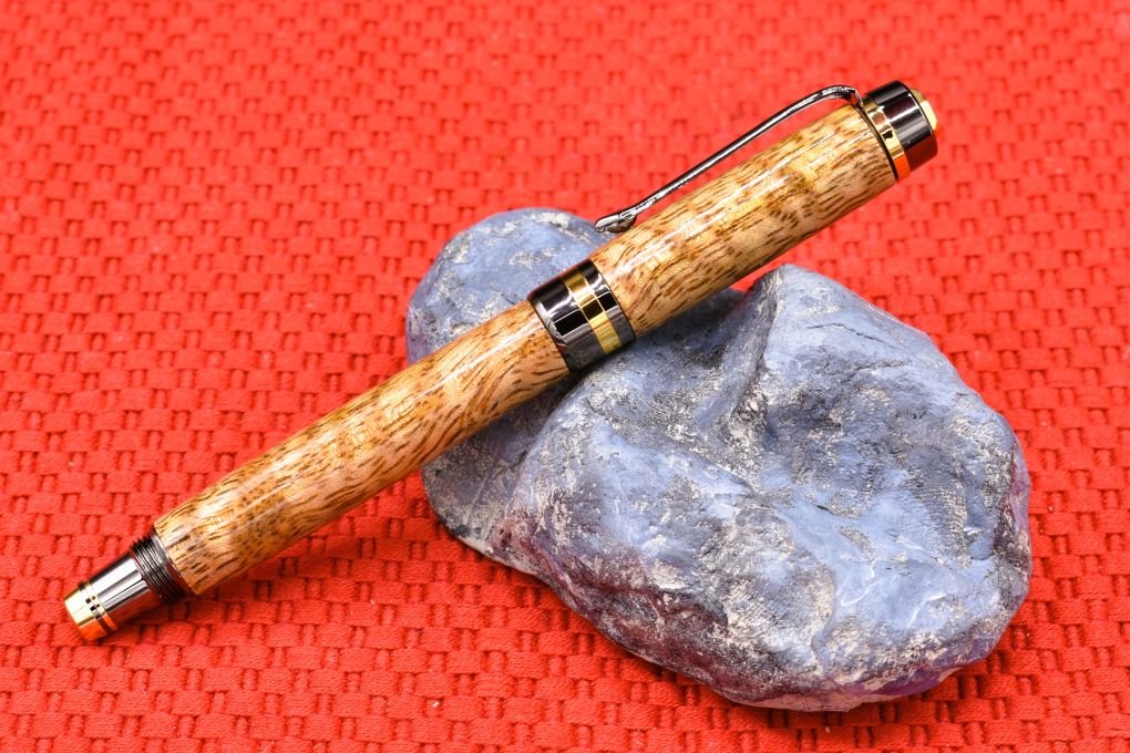 Handmade Classic Rollerball pen. Mango wood.