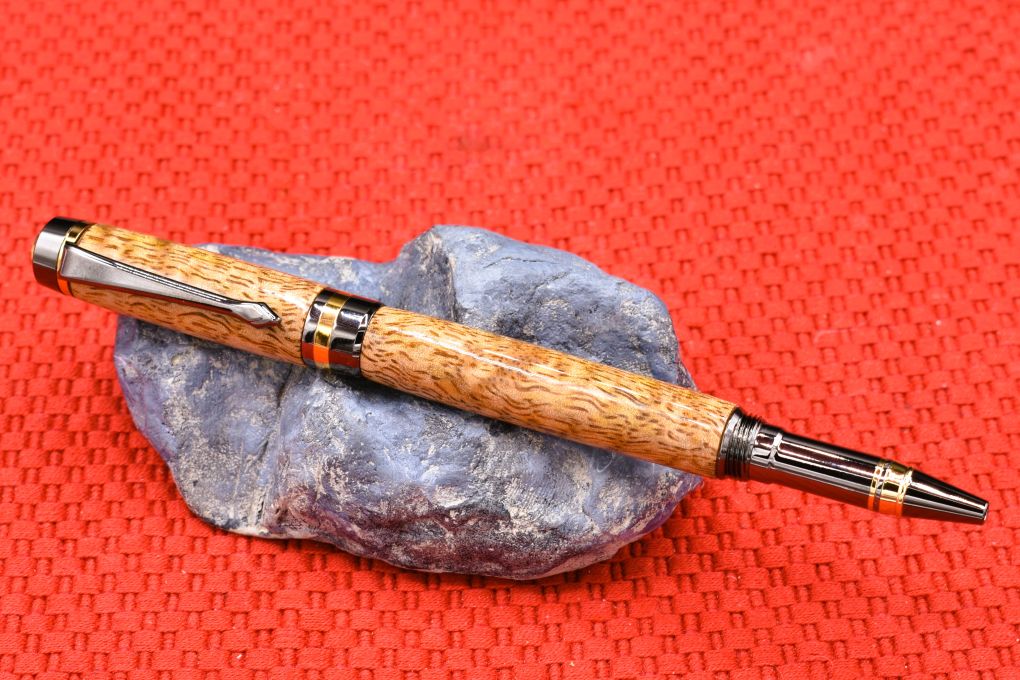 Handmade Classic Rollerball pen. Mango wood.