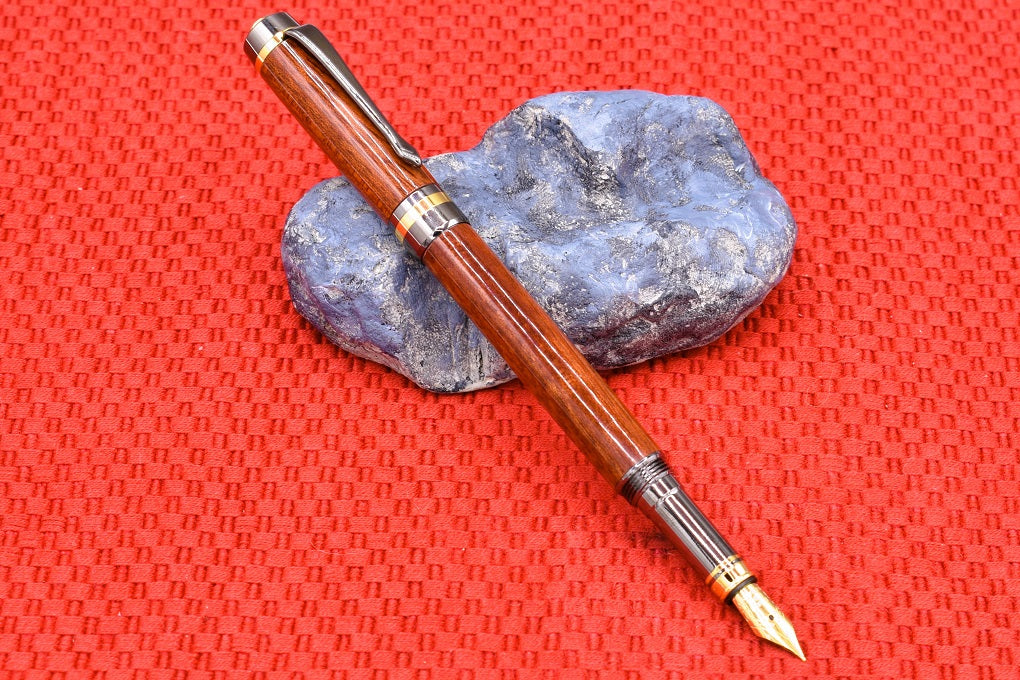 Handmade Classic fountain pen in Bloodwood.