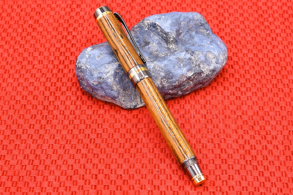 Handmade Classic fountain pen in Bocote wood.