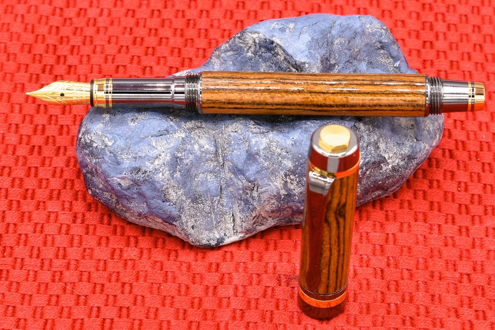 Handmade Classic fountain pen in Bocote wood.