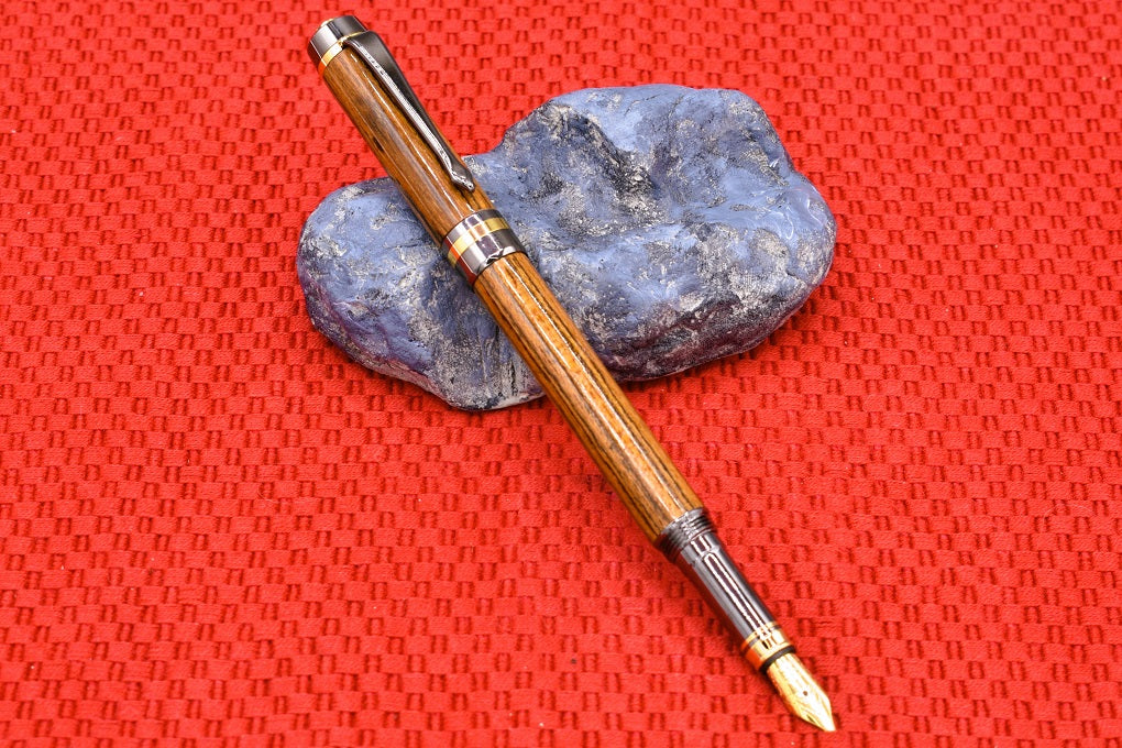 Handmade Classic fountain pen in Bocote wood.