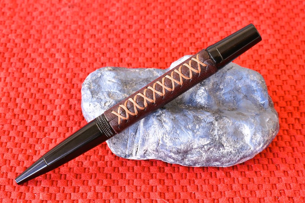 Handmade Knurl twist pen. Dark brown leather.