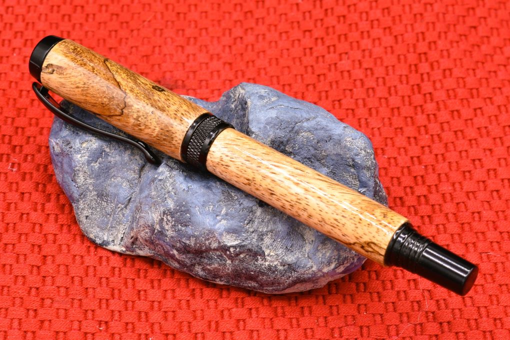 Handmade Knurl Rollerball pen. Spalted Mango wood.