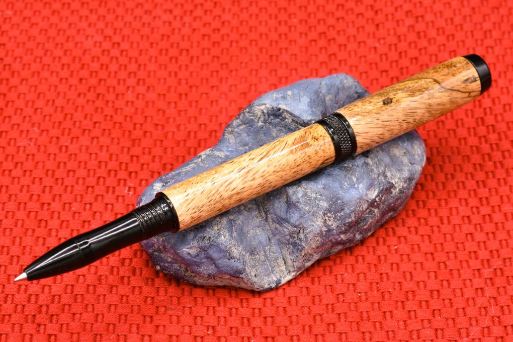 Handmade Knurl Rollerball pen. Spalted Mango wood.