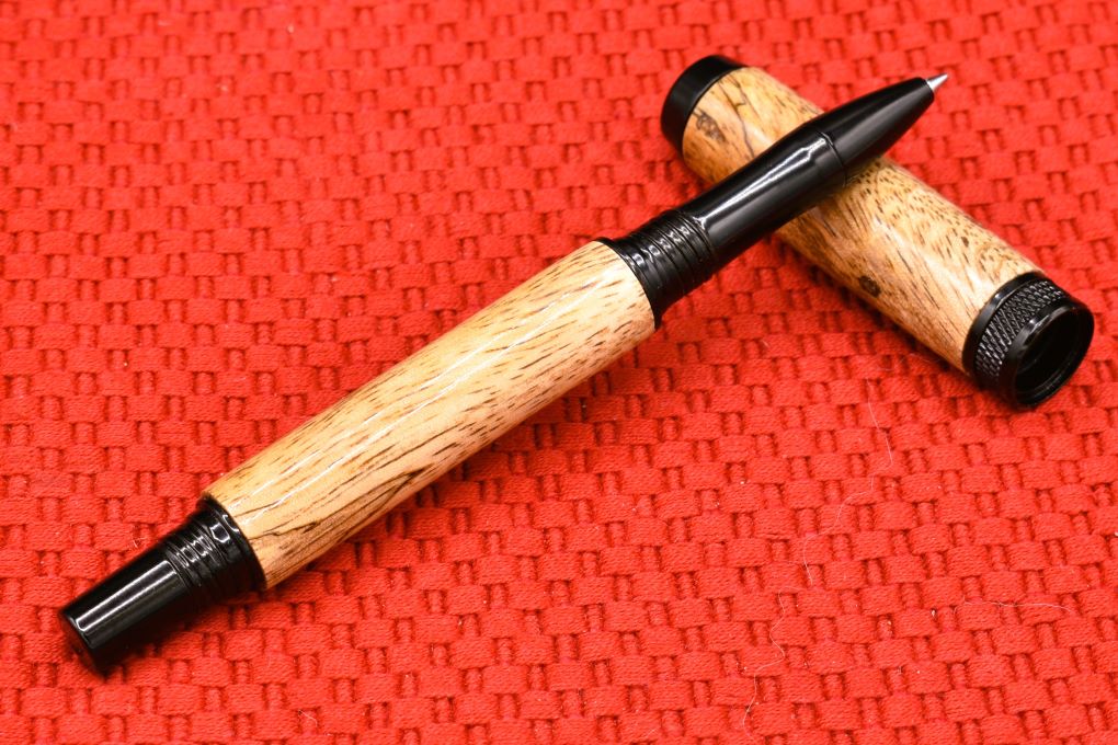 Handmade Knurl Rollerball pen. Spalted Mango wood.