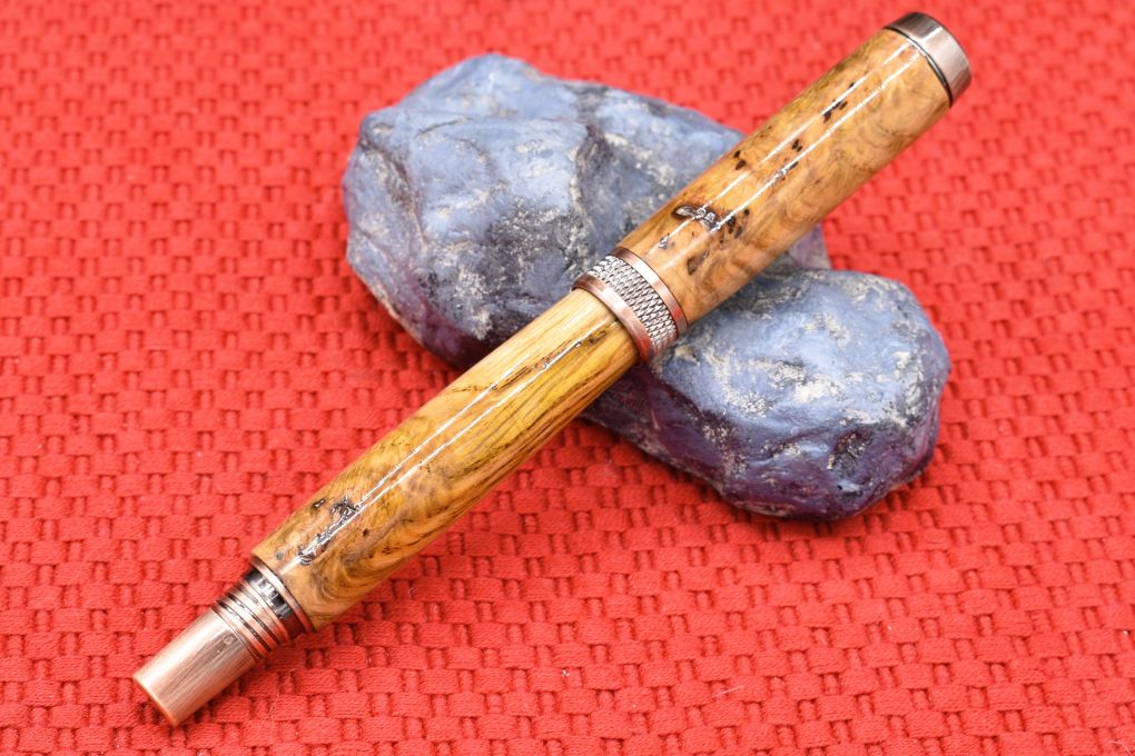 Handmade Knurl rollerball pen. Oak burl wood.