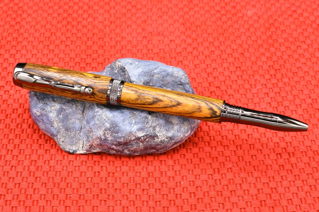 Handmade Knurl rollerball pen. Bocote wood.