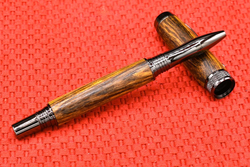 Handmade Knurl rollerball pen. Bocote wood.