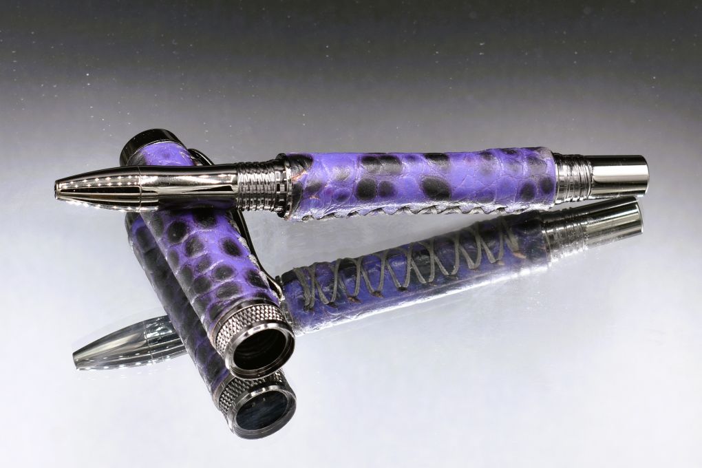 Handmade Knurl rollerball pen. Blue gator embossed leather.