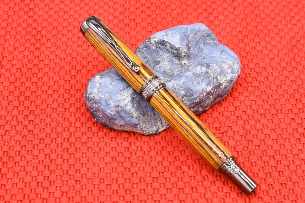 Handmade Knurl rollerball pen. Bocote wood.